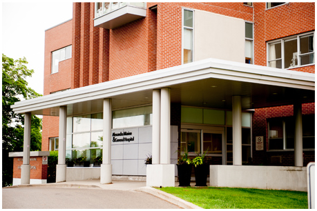 front entrance of Alexandra Marine and General Hospital